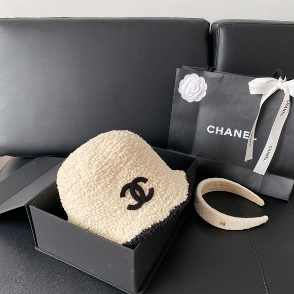 ?✨AUTHENTIC✨?CHANEL hat main image 5